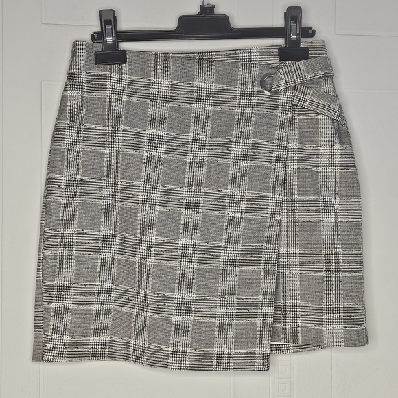 H&M Gray Plaid Houndstooth Fauz Wrap Asymmetric Mini Skirt Metal Ring  8 Preppy - Picture 1 of 11